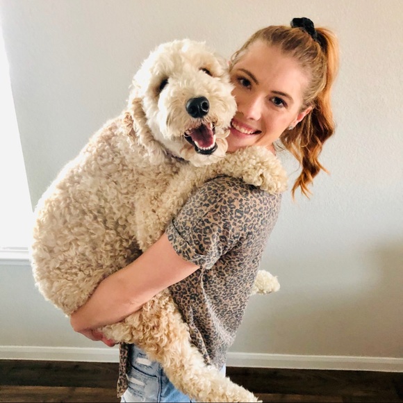 Meet your Posher, Mikayla - Picture 1 of 6